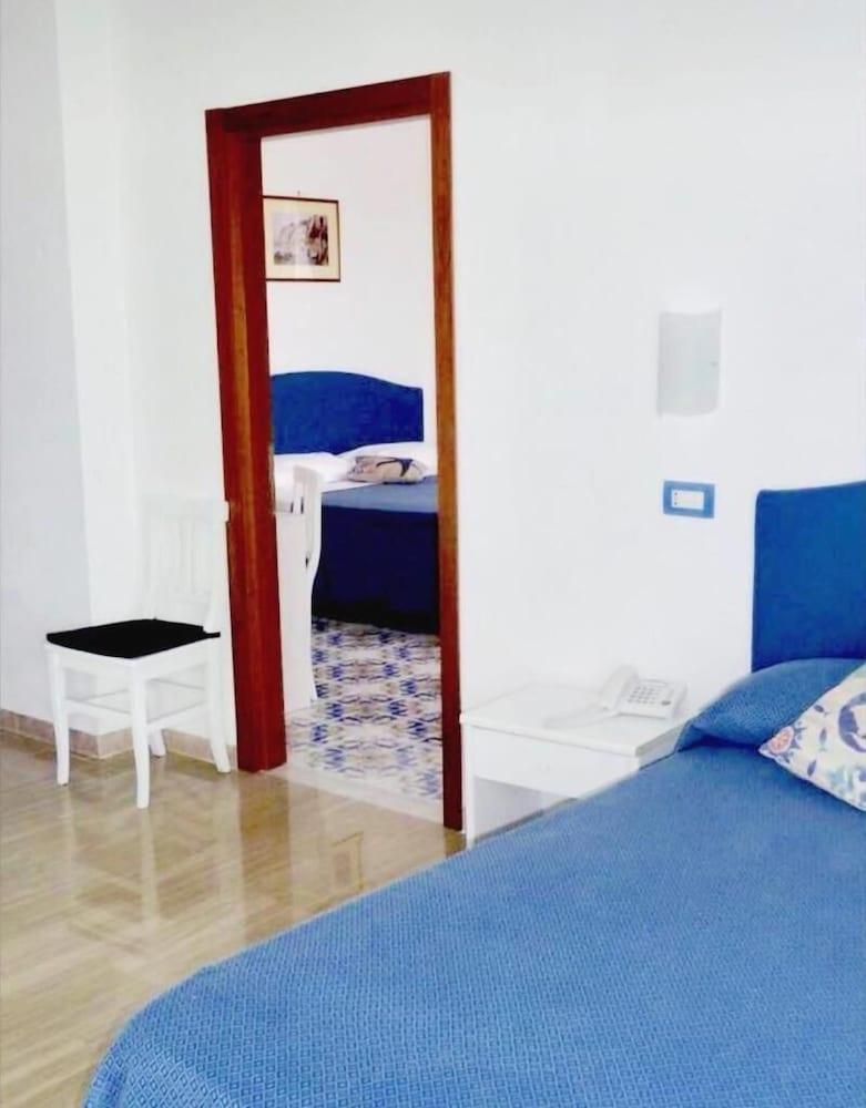 Hotel Britannia Сорренто Екстер'єр фото