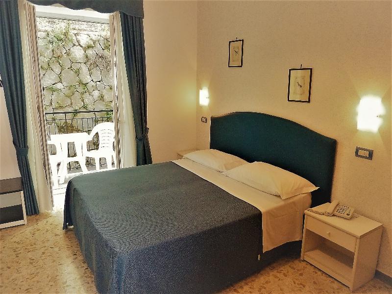 Hotel Britannia Сорренто Екстер'єр фото